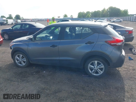 2020 Nissan Kicks S z VIN 3N1CP5BV1LL544239, wystawiony jako IAAI lot #42071513 z przebiegiem 89 921 mil mil oraz . Historia ofert i sprzedaży dostępna na DreamBid. Obrazek 15.