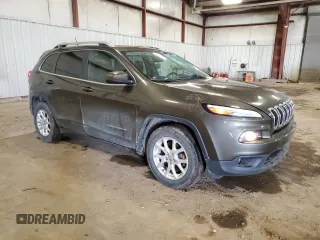 2015 Jeep Cherokee Latitude with VIN 1C4PJMCS4FW675341, listed as a Copart auction lot 51131425 with 123,302 mi miles and Clean Title. Bid and sale history available at DreamBid. Image 4.