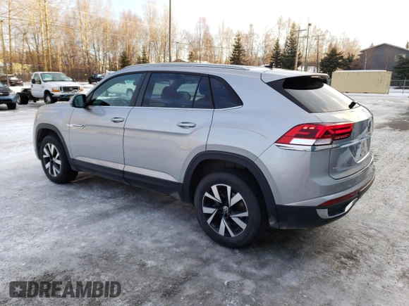 2021 Volkswagen Atlas SE with VIN 1V2LC2CA8MC240386, listed as a Copart auction lot 79628244 with 32,747 mi miles and Clean title. Bid and sale history available at DreamBid. Image 2.