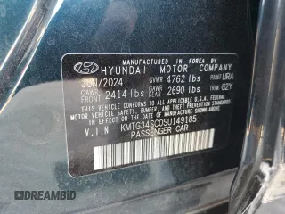 2025 Genesis G70 2.5T with VIN KMTG34SC0SU149185, listed as a Copart auction lot 77649894 with 4,061 mi miles and Non Repairable. Bid and sale history available at carsss.com. Image 13.