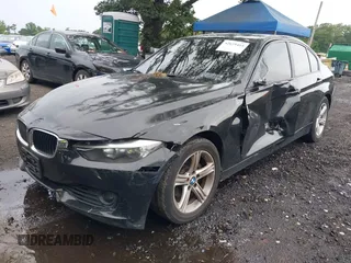 2015 BMW 3 Series 328i z VIN WBA3A5G51FNS91691, wystawiony jako IAAI lot #42619464 z przebiegiem 156 189 mil mil oraz . Historia ofert i sprzedaży dostępna na DreamBid. Obrazek 6.