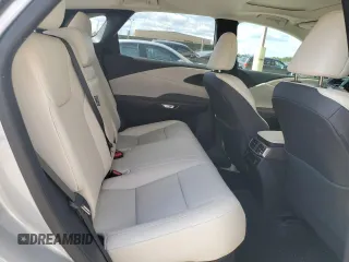 2024 Lexus RX with VIN 2T2BAMBA1RC028911, listed as a Copart auction lot 75608394 with 8,362 mi miles and Salvage Title. Bid and sale history available at carsss.com. Image 10.