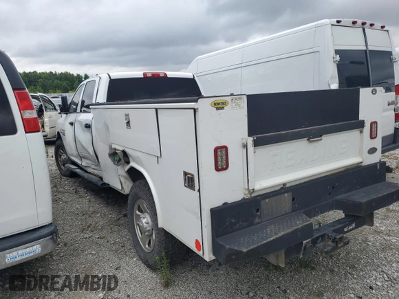 2018 Ram 2500 Tradesman with VIN 3C6UR4HL9JG295116, listed as a Copart auction lot 57908305 with 209,389 mi miles and Salvage title. Bid and sale history available at DreamBid. Image 2.