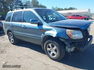 2008 Honda Pilot EX-L with VIN 5FNYF28548B018107, listed as a IAAI auction lot 41352252 with 267,224 mi miles. Bid and sale history available at carsss.com. Image 1.