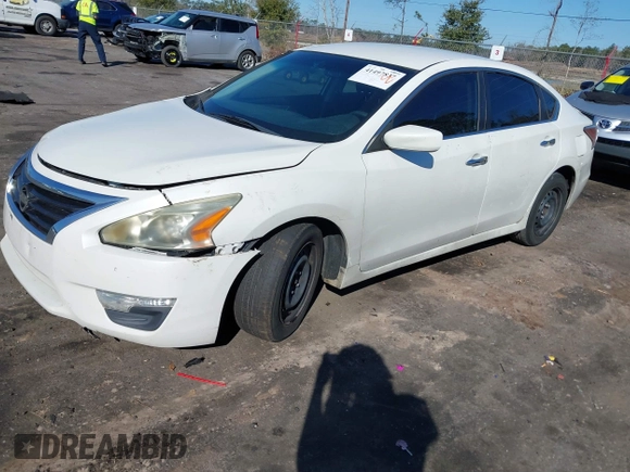 2015 Nissan Altima 2.5 S with VIN 1N4AL3AP4FN868500, listed as a IAAI auction lot 41497837 with 213,417 mi miles. Bid and sale history available at carsss.com. Image 2.