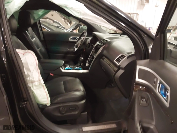 2013 Ford Explorer Limited with VIN 1FM5K8F80DGA26408, listed as a IAAI auction lot 41815421 with 200,012 mi miles. Bid and sale history available at carsss.com. Image 5.