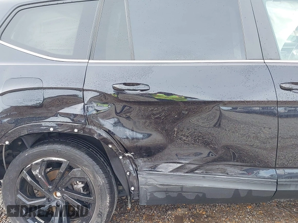 2022 Volkswagen Atlas SE z VIN 1V2HR2CA1NC549008, wystawiony jako IAAI lot #41851901 z przebiegiem 39 892 mil mil oraz . Historia ofert i sprzedaży dostępna na DreamBid. Obrazek 6.