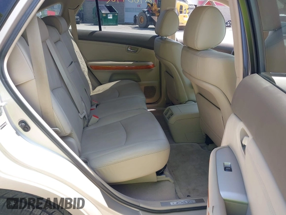2007 Lexus RX 350 z VIN 2T2HK31U57C003195, wystawiony jako IAAI lot #42468442 z przebiegiem 171 496 mil mil oraz . Historia ofert i sprzedaży dostępna na DreamBid. Obrazek 8.