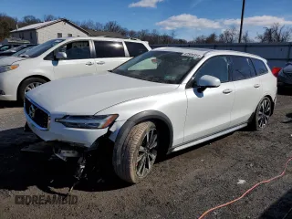 2021 Volvo V60 z VIN YV4102WK1M1074808, wystawiony jako Copart lot #42506854 z przebiegiem Nie podano mil oraz . Historia ofert i sprzedaży dostępna na DreamBid. Obrazek 1.