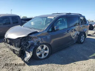 2017 Toyota Sienna LE Auto Access Seat with VIN 5TDKZ3DC8HS791665, listed as a Copart auction lot 46943425 with 100,053 mi miles and Salvage Title. Bid and sale history available at carsss.com. Image 1.