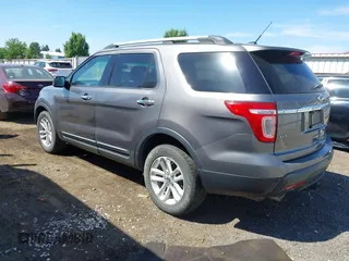 2011 Ford Explorer XLT z VIN 1FMHK8D82BGA47029, wystawiony jako IAAI lot #42680547 z przebiegiem 111 570 mil mil oraz . Historia ofert i sprzedaży dostępna na DreamBid. Obrazek 3.