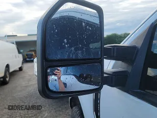 2019 Ford F-250 XL z VIN 1FT7W2B60KED86550, wystawiony jako IAAI lot #42556034 z przebiegiem 188 501 mil mil oraz . Historia ofert i sprzedaży dostępna na DreamBid. Obrazek 1.