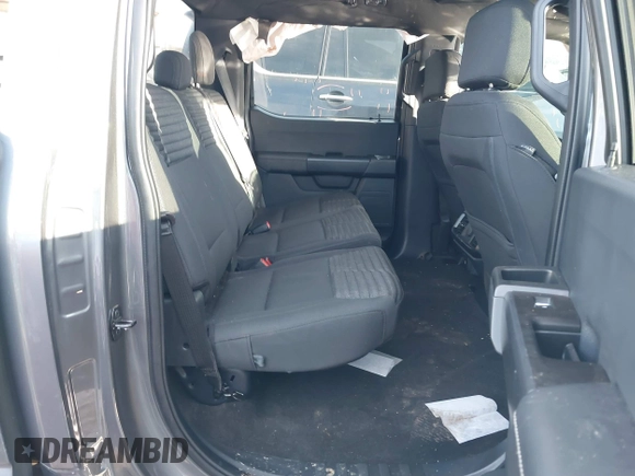 2021 Ford F-150 XL z VIN 1FTEW1C51MFC94173, wystawiony jako IAAI lot #41628222 z przebiegiem 23 266 mil mil oraz . Historia ofert i sprzedaży dostępna na DreamBid. Obrazek 8.