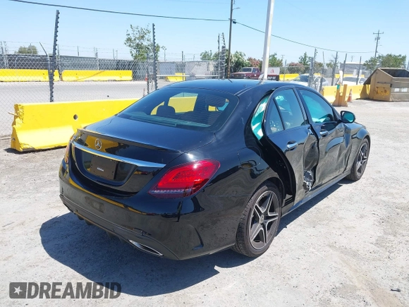 2020 Mercedes-Benz C 300 с VIN WDDWF8DB7LR561868, выставлен на аукционе IAAI как лот 42311129 с пробегом 32 038 миль миль и . История ставок и продаж доступна на DreamBid. Изображение 4.