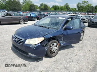 2010 Hyundai Elantra GLS z VIN KMHDU4AD6AU940758, wystawiony jako Copart lot #55929485 z przebiegiem 117 907 mil mil oraz Czysty tytuł • Clean title. Historia ofert i sprzedaży dostępna na DreamBid. Obrazek 1.