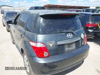 2006 Scion xA z VIN JTKKT624860159143, wystawiony jako IAAI lot #42209647 z przebiegiem 206 949 mil mil oraz . Historia ofert i sprzedaży dostępna na DreamBid. Obrazek 3.