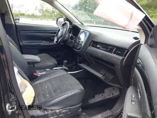 2019 Mitsubishi Outlander ES with VIN JA4AZ3A36KZ049555, listed as a IAAI auction lot 42567525 with 170,346 mi miles and . Bid and sale history available at DreamBid. Image 5.
