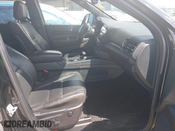 2024 Dodge Durango GT Plus with VIN 1C4RDHDG2RC118080, listed as a IAAI auction lot 41870502 with 30,798 mi miles and . Bid and sale history available at DreamBid. Image 5.