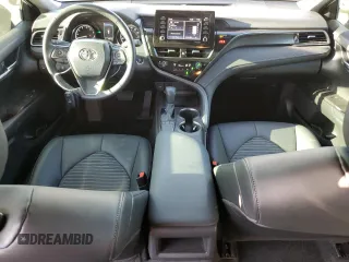 2022 Toyota Camry SE z VIN 4T1T11AK4NU063159, wystawiony jako Copart lot #53105395 z przebiegiem 43 679 mil mil oraz Szkoda całkowita • Salvage title. Historia ofert i sprzedaży dostępna na DreamBid. Obrazek 8.