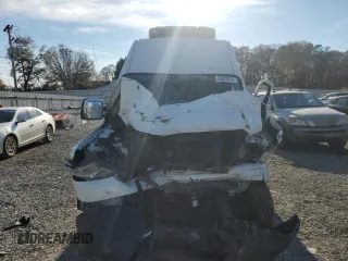 2019 Nissan NV Cargo SV z VIN 1N6AF0LY6KN805184, wystawiony jako Copart lot #83629974 z przebiegiem Nie podano mil oraz Szkoda całkowita • Salvage title. Historia ofert i sprzedaży dostępna na DreamBid. Obrazek 5.