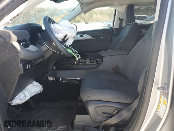 2025 Ford Explorer Active with VIN 1FMUK7DH6SGA17671, listed as a Copart auction lot 85527454 with 3,944 mi miles and Salvage Title. Bid and sale history available at carsss.com. Image 7.