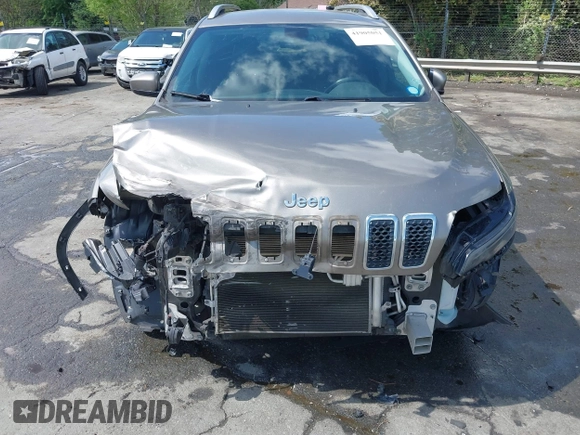 2019 Jeep Cherokee Latitude Plus with VIN 1C4PJLLB5KD184163, listed as a IAAI auction lot 41905051 with 247,574 mi miles. Bid and sale history available at carsss.com. Image 6.