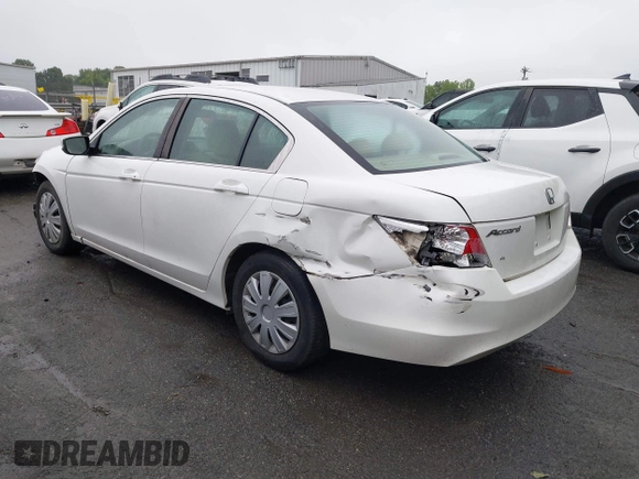 2010 Honda Accord LX z VIN 1HGCP2F37AA077256, wystawiony jako IAAI lot #42293341 z przebiegiem 151 563 mil mil oraz . Historia ofert i sprzedaży dostępna na DreamBid. Obrazek 3.