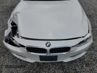 2015 BMW 3 Series 328i xDrive с VIN WBA3G7C58FK480534, выставлен на аукционе Copart как лот 48233245 с пробегом 143 573 миль миль и Списание • Salvage title. История ставок и продаж доступна на DreamBid. Изображение 11.