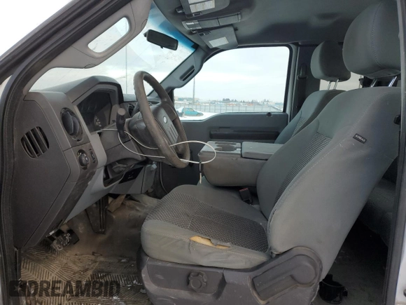 2015 Ford F-250 XLT with VIN 1FT7X2A63FEB26860, listed as a Copart auction lot 44627615 with 350,508 mi miles and Clean title. Bid and sale history available at DreamBid. Image 7.