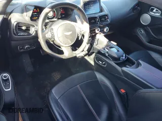 2020 Aston Martin Vantage z VIN SCFSMGAW9LGN03080, wystawiony jako Copart lot #49381775 z przebiegiem 47 187 mil mil oraz Szkody całkowita. Historia ofert i sprzedaży dostępna na DreamBid. Obrazek 8.