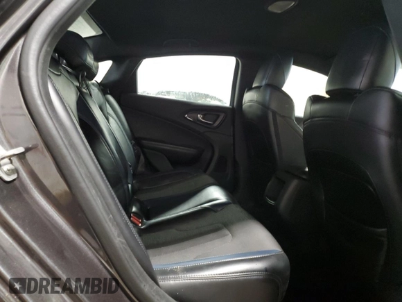 2015 Chrysler 200 S with VIN 1C3CCCBGXFN515782, listed as a Copart auction lot 78106164 with 138,569 mi miles and Clean Title. Bid and sale history available at carsss.com. Image 10.