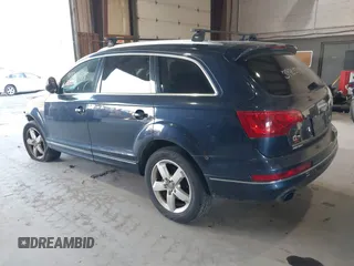 2014 Audi Q7 Premium Plus z VIN WA1LGAFE1ED014792, wystawiony jako IAAI lot #39705499 z przebiegiem 128 659 mil mil oraz . Historia ofert i sprzedaży dostępna na DreamBid. Obrazek 3.