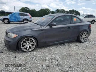 2008 BMW 1 Series 135i z VIN WBAUC73538VF22449, wystawiony jako Copart lot #57001865 z przebiegiem Nie podano mil oraz Tytuł czysty. Historia ofert i sprzedaży dostępna na DreamBid. Obrazek 1.