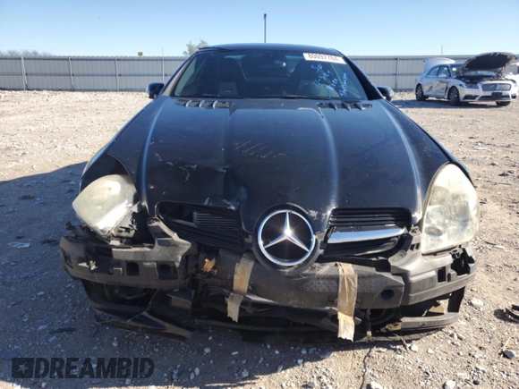 2006 Mercedes-Benz SLK-Class 5.5L AMG with VIN WDBWK73F86F086174, listed as a Copart auction lot 80097784 with 98,352 mi miles and Salvage Title. Bid and sale history available at carsss.com. Image 5.