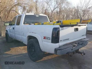 2004 Chevrolet Silverado 1500 Z71 with VIN 1GCEK19T94E401056, listed as a IAAI auction lot 41796330 with 301,264 mi miles and . Bid and sale history available at DreamBid. Image 3.
