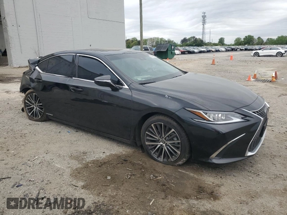 2022 Lexus ES 300h z VIN 58ADA1C16NU026003, wystawiony jako Copart lot #53938505 z przebiegiem 24 484 mil mil oraz Szkoda całkowita • Salvage title. Historia ofert i sprzedaży dostępna na DreamBid. Obrazek 4.