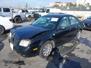 2000 Volkswagen Jetta GLS z VIN 3VWSA29M3YM047424, wystawiony jako IAAI lot #41610862 z przebiegiem 216 902 mil mil oraz . Historia ofert i sprzedaży dostępna na DreamBid. Obrazek 2.