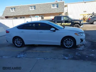 2020 Ford Fusion SE with VIN 3FA6P0HD6LR214403, listed as a IAAI auction lot 41536295 with 24,776 mi miles. Bid and sale history available at carsss.com. Image 13.