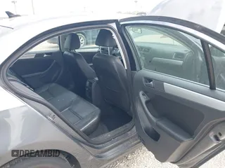 2013 Volkswagen Jetta SE with VIN 3VWDX7AJXDM255977, listed as a IAAI auction lot 42194447 with 120,921 mi miles and . Bid and sale history available at DreamBid. Image 8.