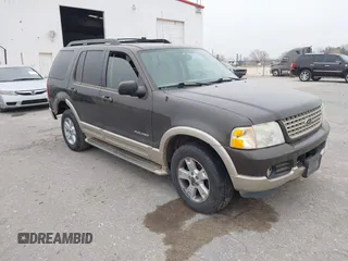 2005 Ford Explorer Eddie Bauer z VIN 1FMDU64K15ZA24990, wystawiony jako IAAI lot #41551385 z przebiegiem 162 368 mil mil oraz . Historia ofert i sprzedaży dostępna na DreamBid. Obrazek 1.