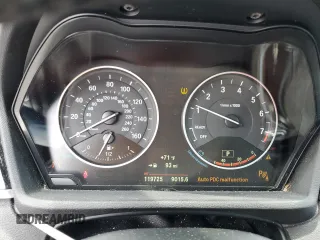 2016 BMW X1 xDrive28i z VIN WBXHT3C37GP888364, wystawiony jako Copart lot #53644975 z przebiegiem 119 725 mil mil oraz Szkoda całkowita • Salvage title. Historia ofert i sprzedaży dostępna na DreamBid. Obrazek 9.