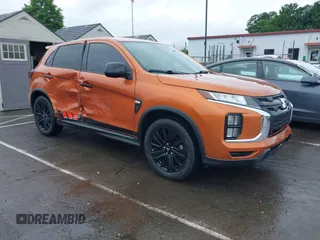 2020 Mitsubishi Outlander ES z VIN JA4AP3AU9LU031256, wystawiony jako IAAI lot #42242198 z przebiegiem 26 740 mil mil oraz . Historia ofert i sprzedaży dostępna na DreamBid. Obrazek 1.