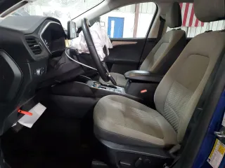 2022 Ford Escape SE z VIN 1FMCU0G67NUA96619, wystawiony jako Copart lot #60467595 z przebiegiem 30 336 mil mil oraz Szkoda całkowita • Salvage title. Historia ofert i sprzedaży dostępna na DreamBid. Obrazek 7.