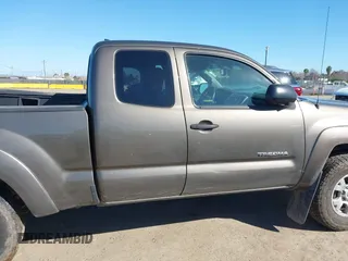 2012 Toyota Tacoma z VIN 5TFUU4EN4CX040417, wystawiony jako IAAI lot #41662802 z przebiegiem 221 186 mil mil oraz . Historia ofert i sprzedaży dostępna na DreamBid. Obrazek 14.