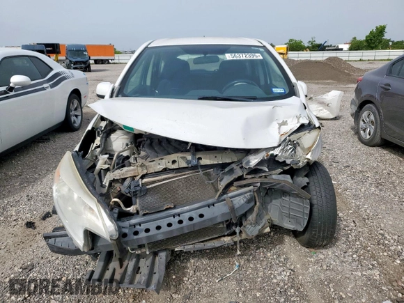 2014 Nissan Note S z VIN 3N1CE2CP0EL401676, wystawiony jako Copart lot #56372395 z przebiegiem 125 433 mil mil oraz Szkoda całkowita • Salvage title. Historia ofert i sprzedaży dostępna na DreamBid. Obrazek 5.