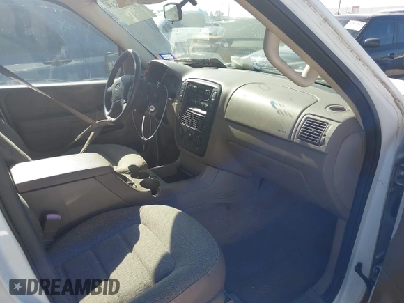 2005 Ford Explorer XLS с VIN 1FMZU62K75UA37796, выставлен на аукционе IAAI как лот 42826535 с пробегом 97 807 миль миль и . История ставок и продаж доступна на DreamBid. Изображение 5.