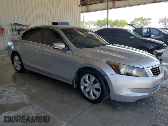 2008 Honda Accord EX-L z VIN 1HGCP26808A070137, wystawiony jako Copart lot #57124725 z przebiegiem 119 414 mil mil oraz Szkoda całkowita • Salvage title. Historia ofert i sprzedaży dostępna na DreamBid. Obrazek 4.