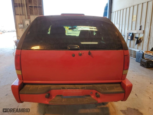 2001 Chevrolet Blazer LS with VIN 1GNCS18W21K251301, listed as a Copart auction lot 88428965 with 166,415 mi miles and Salvage Title. Bid and sale history available at carsss.com. Image 6.