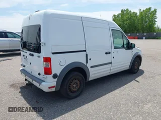 2010 Ford Transit Connect XLT z VIN NM0LS7DN1AT014301, wystawiony jako IAAI lot #42421336 z przebiegiem 287 066 mil mil oraz . Historia ofert i sprzedaży dostępna na DreamBid. Obrazek 4.