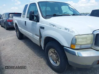 2003 Ford F-250 XL с VIN 1FTNX20P33EB84979, выставлен на аукционе IAAI как лот 42322784 с пробегом 185 952 миль миль и . История ставок и продаж доступна на DreamBid. Изображение 6.